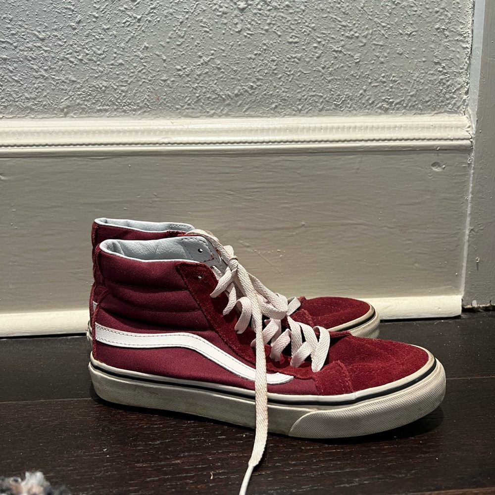 Maroon Hightop Vans size 7